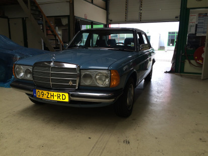 W123 200 09-ZH-RD