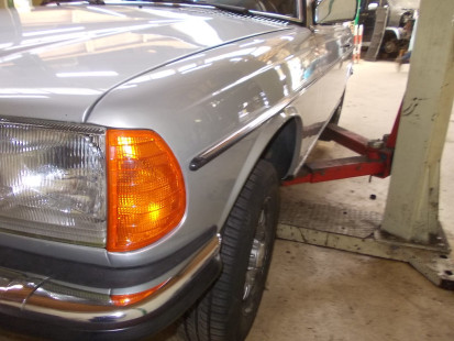 W123 Coupé 67-LLJ-6 Laswerk en Dinitrol