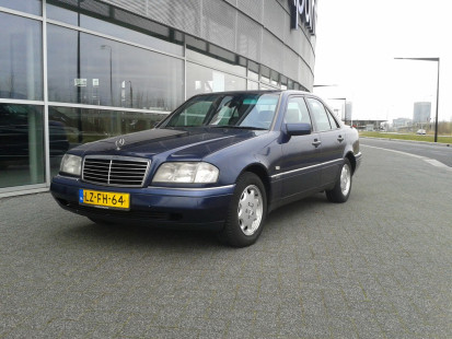 Mercedes W202 220D - Laswerk veerpoten en achterbak