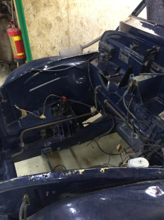 Start van de wederopbouw, schoonmaken en netjes poetsen en conserveren...